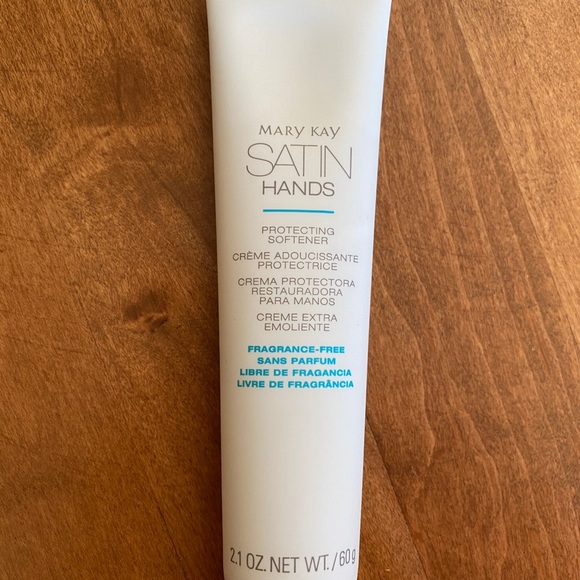 Mary Lay satin hands - Picture 4 of 4